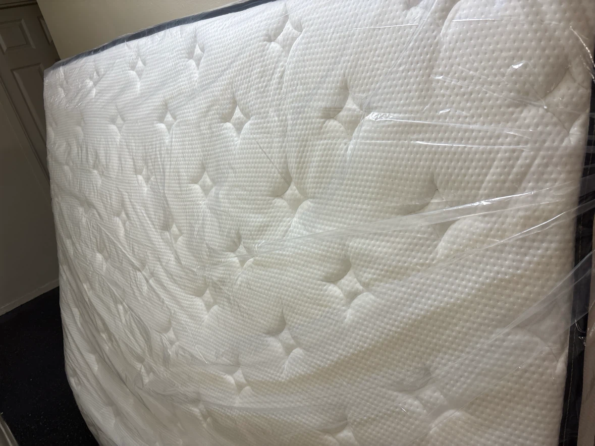 Queen Size Mattress - photo 2