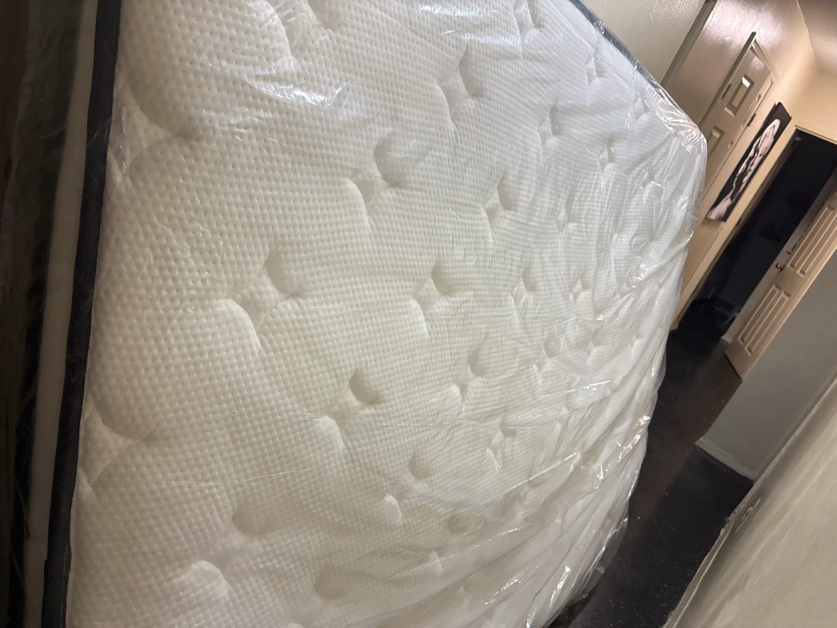 Queen Size Mattress - photo 3