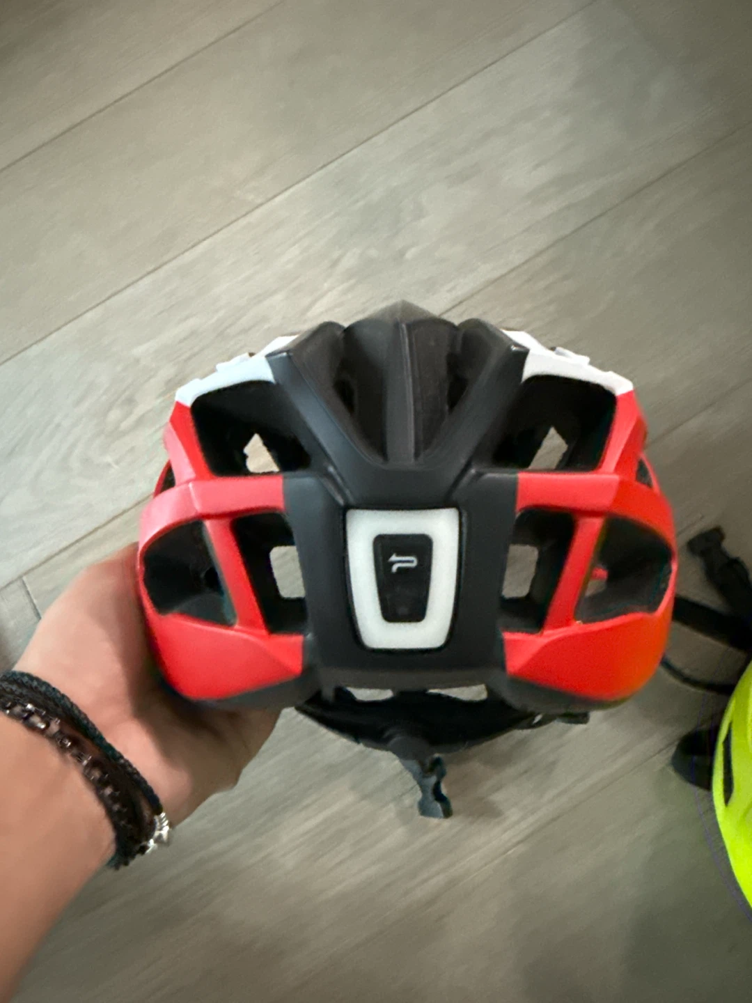 Cycling Helmets - photo 2