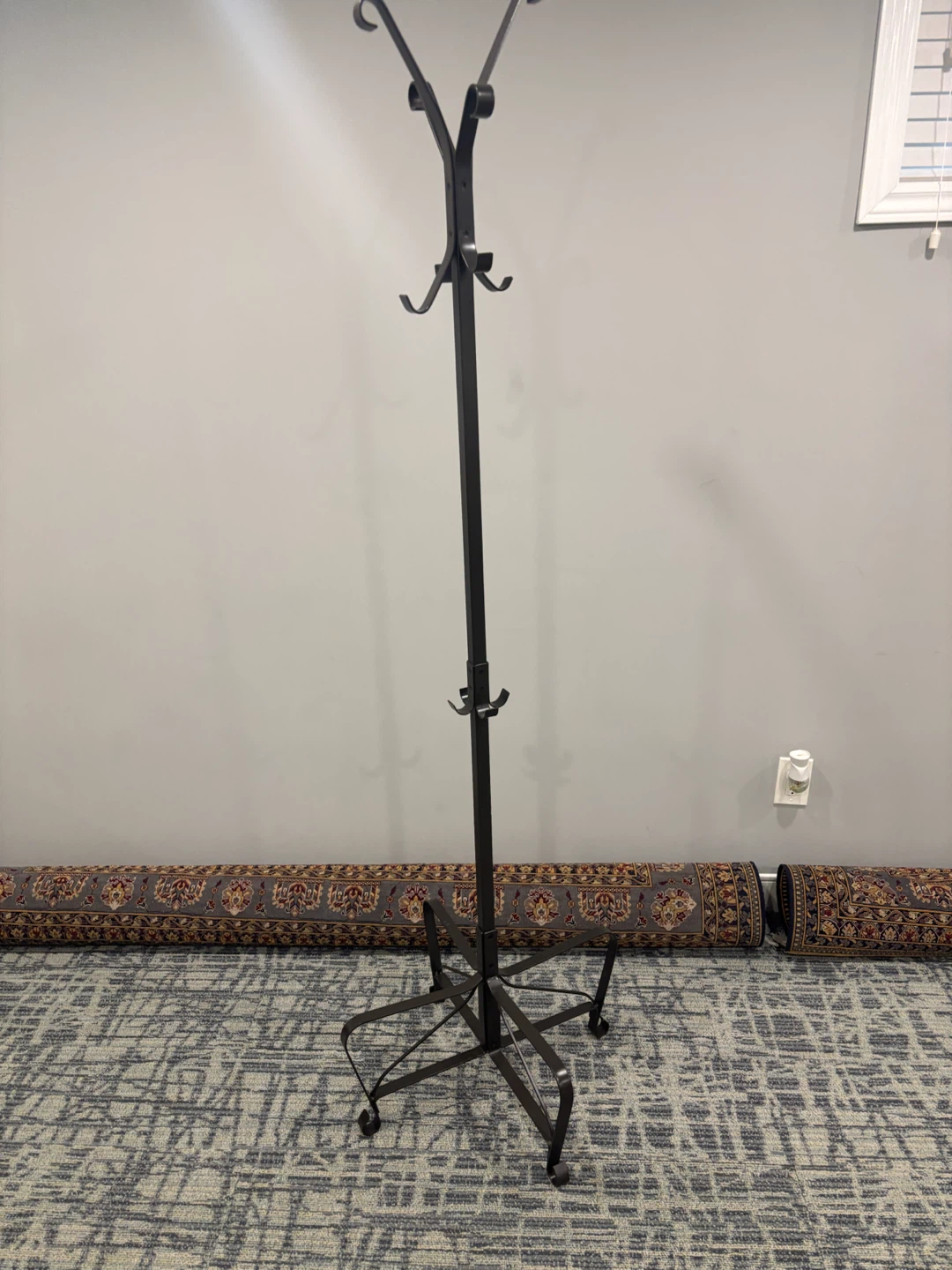 Black metal coat rack - photo 2