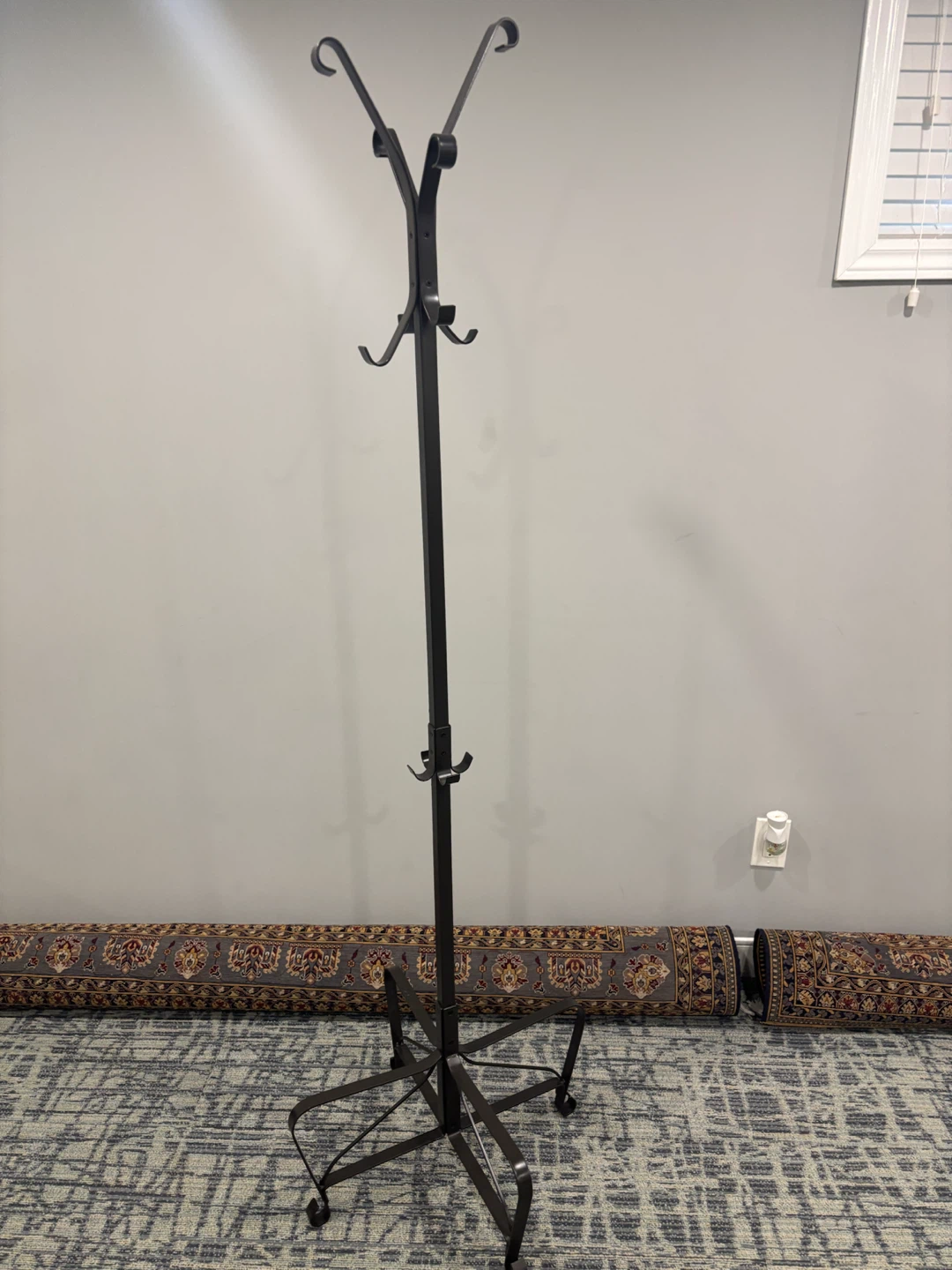 Black metal coat rack - photo 3