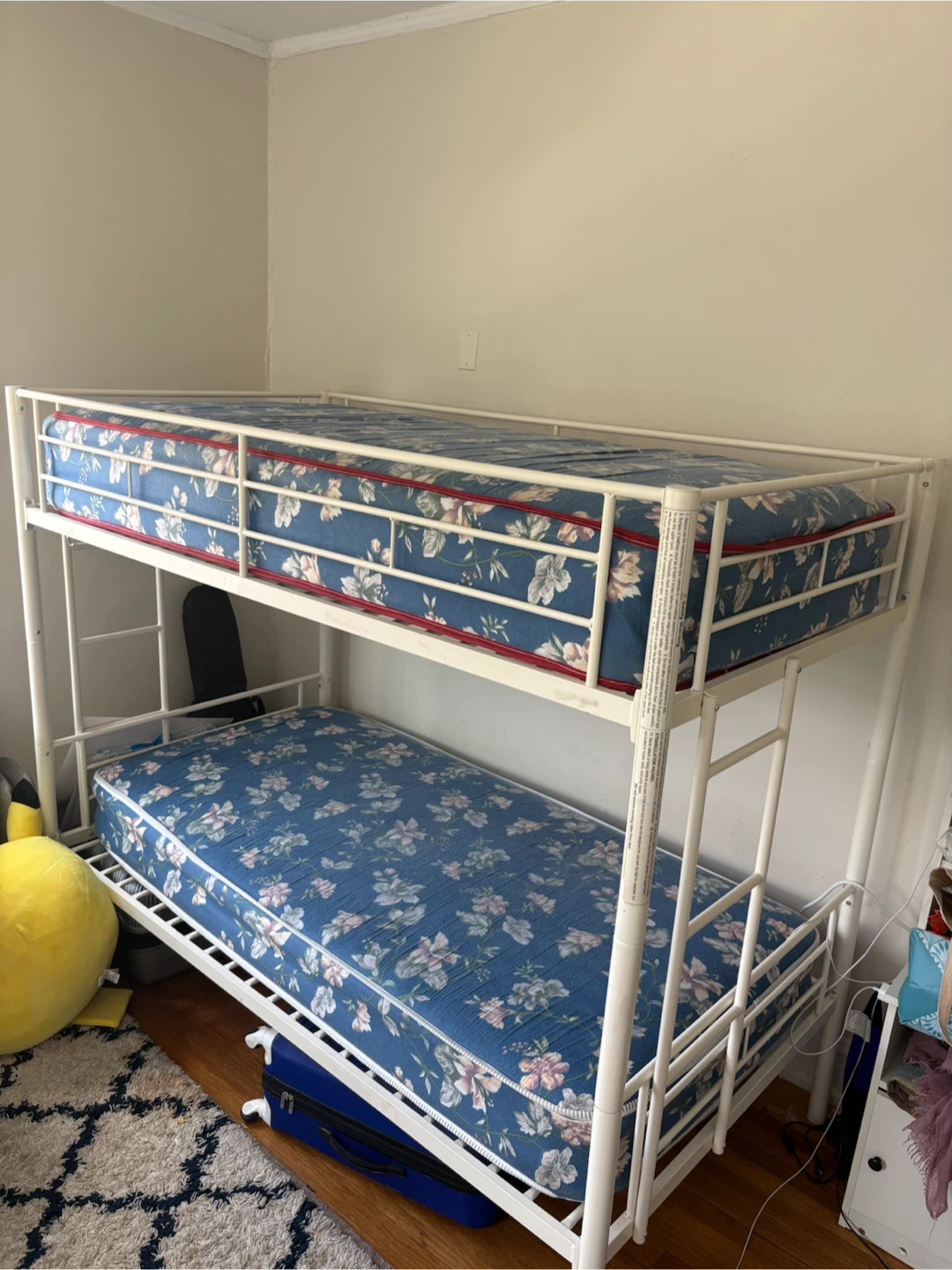 White Metal Twin Bunk Bed - photo 3