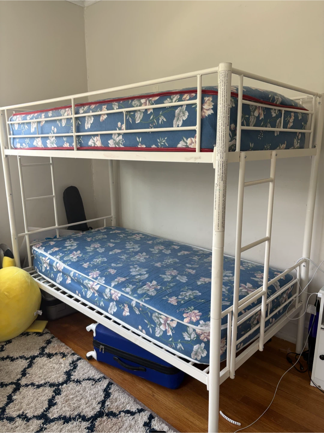White Metal Twin Bunk Bed - photo 4