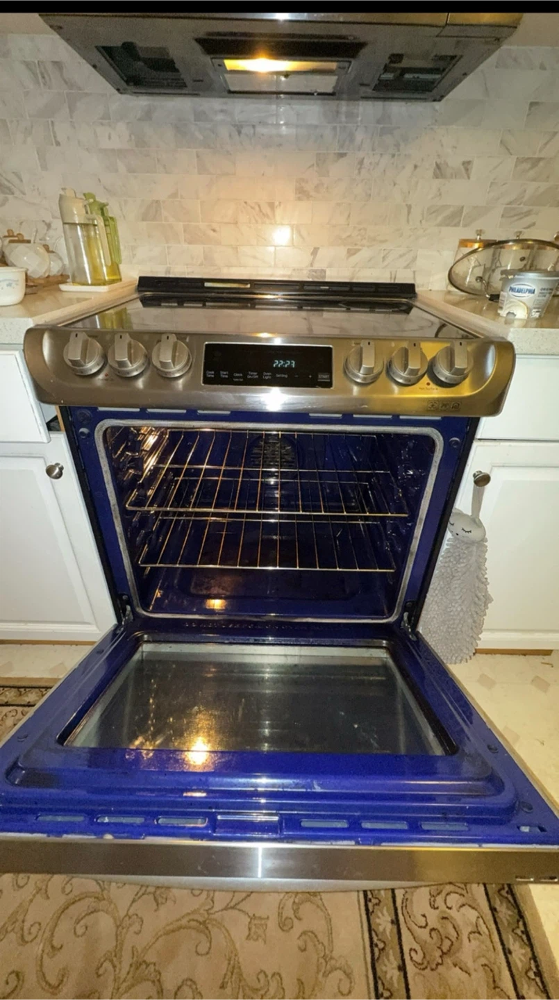 LG 30-inch Slide-In Electric Range / Oven in stainless steel - photo 2
