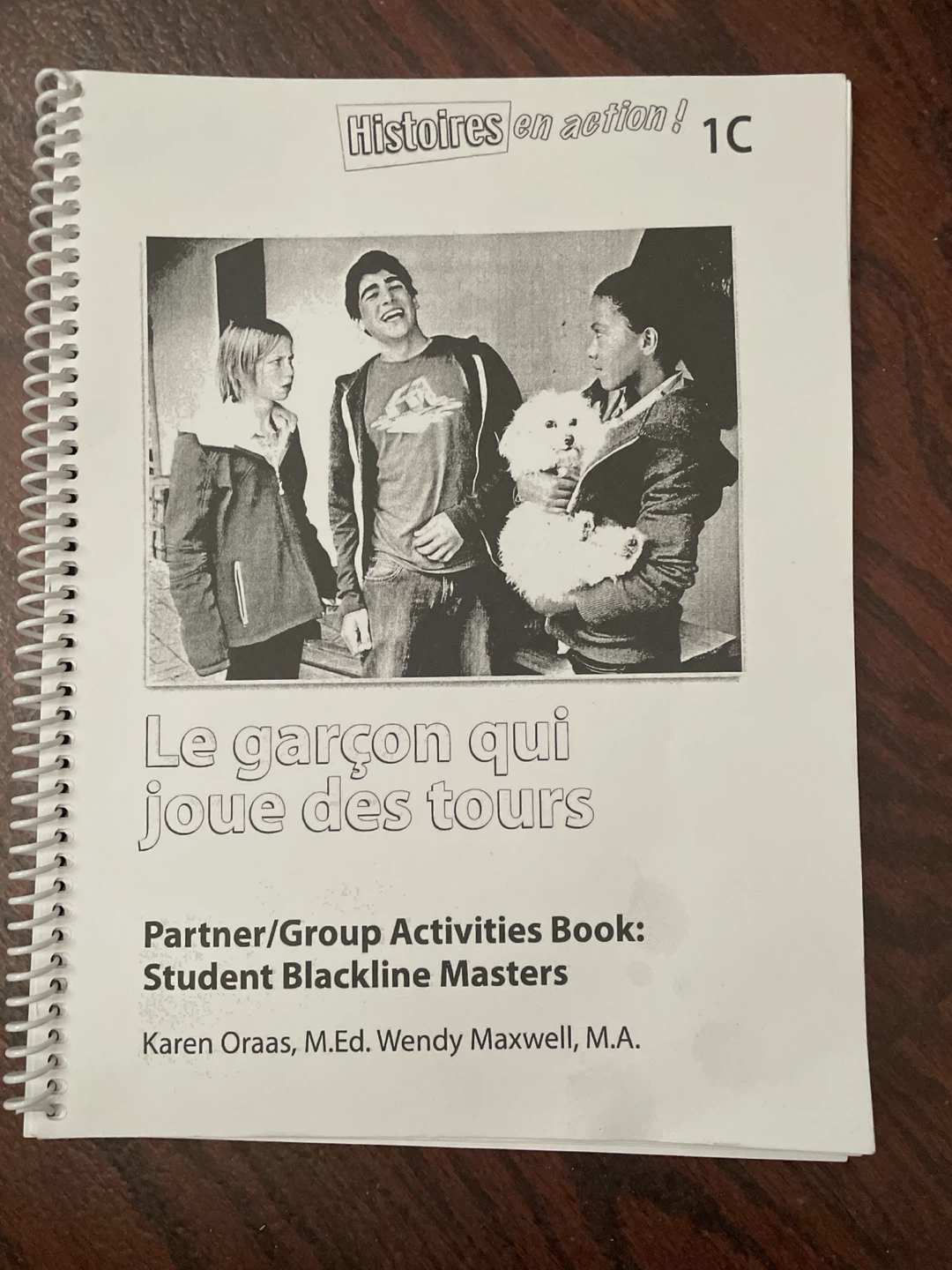 Histoires en action! Le garçon qui joue des tours Activity Book