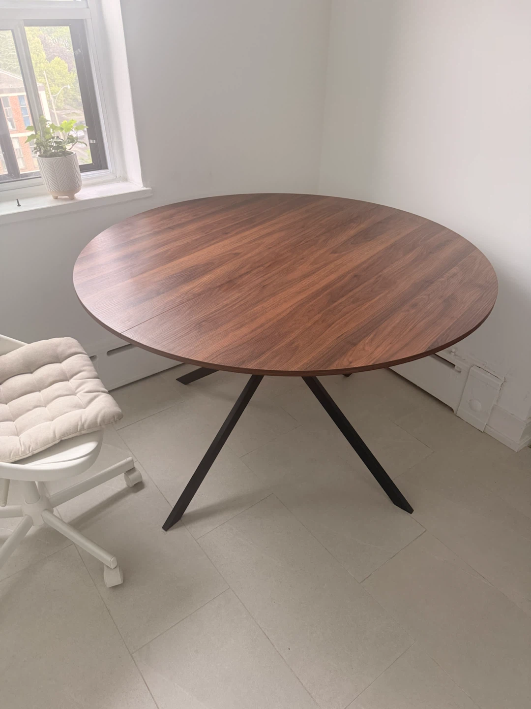 Round Dining Table with Steel Legs - photo 2