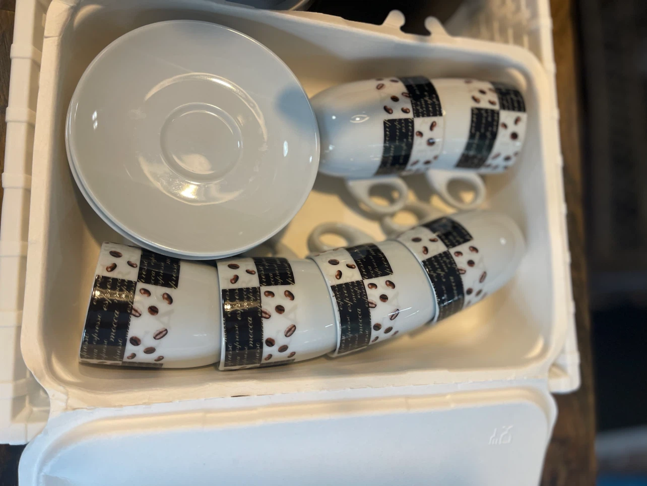 Mr. Coffee Espresso Machine with 6 Cups & Saucers - photo 2