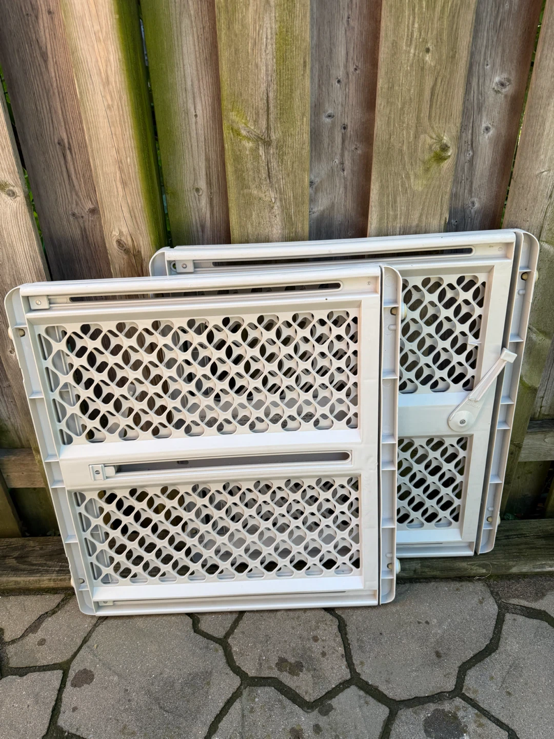 Safety baby gates, pressure mount (2 available)