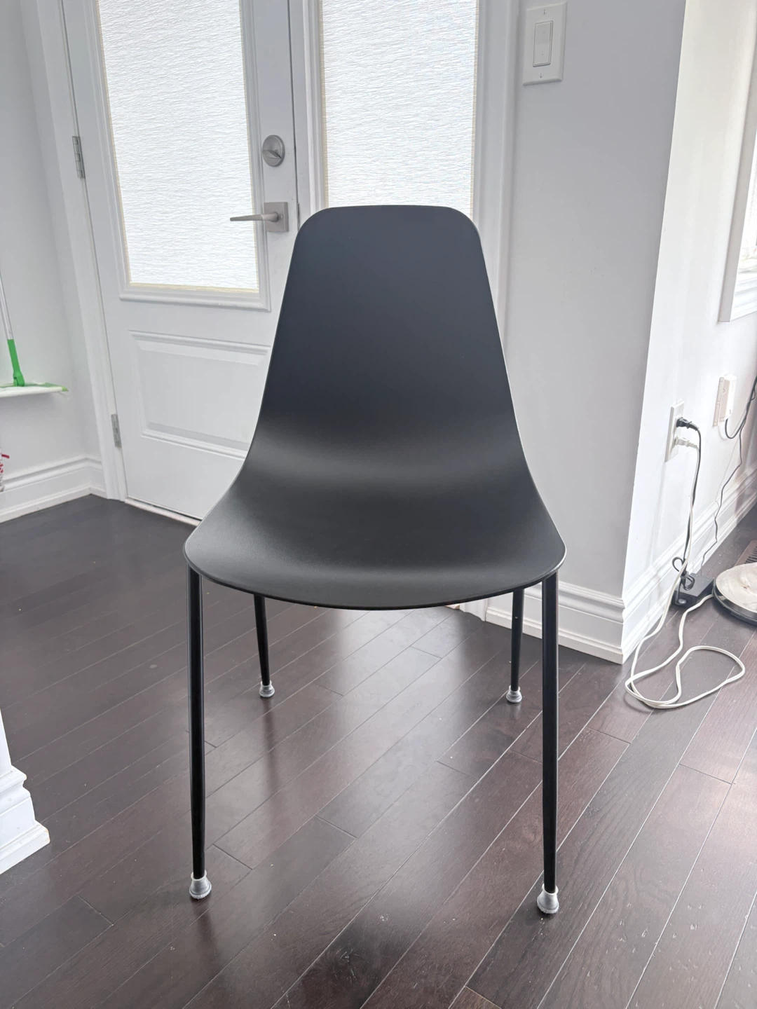 ARTICLE - pure black Svelti dining chair set of 6 - photo 3