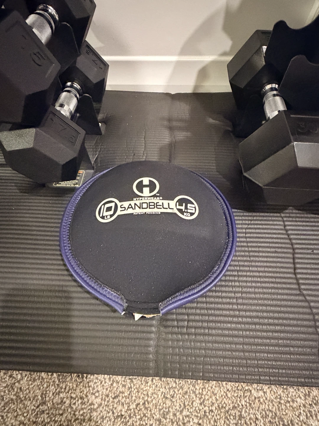 Complete Dumbbell Set with Metal Racks, Mat & Sandbag – Like New - photo 4