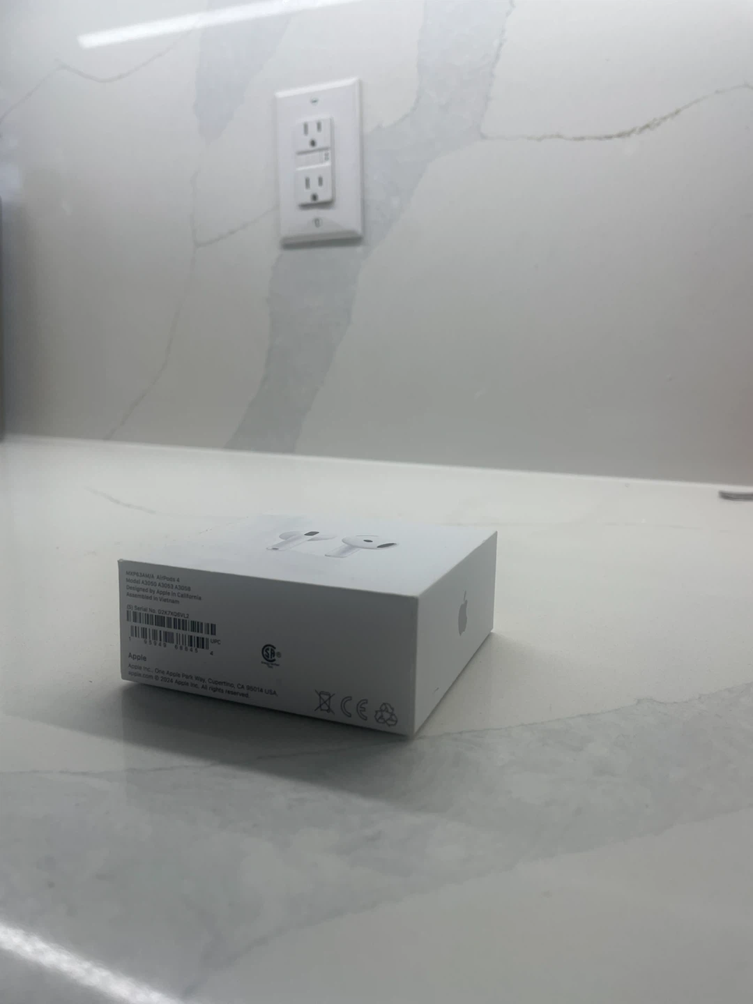 Apple AirPods 4th Gen Wireless Earbuds - photo 2