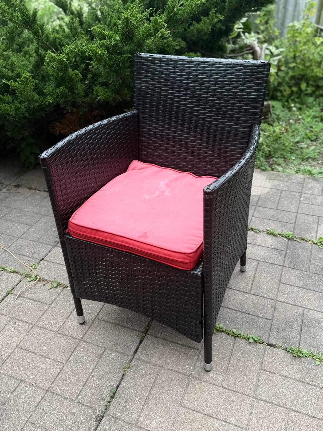 2 Patio Chairs with Cushions + Free Loveseat - photo 3