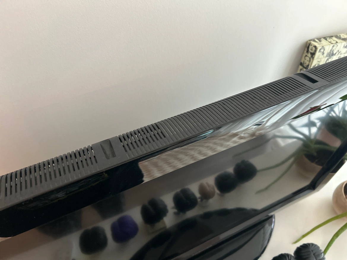 Toshiba Flat Screen TV - photo 3