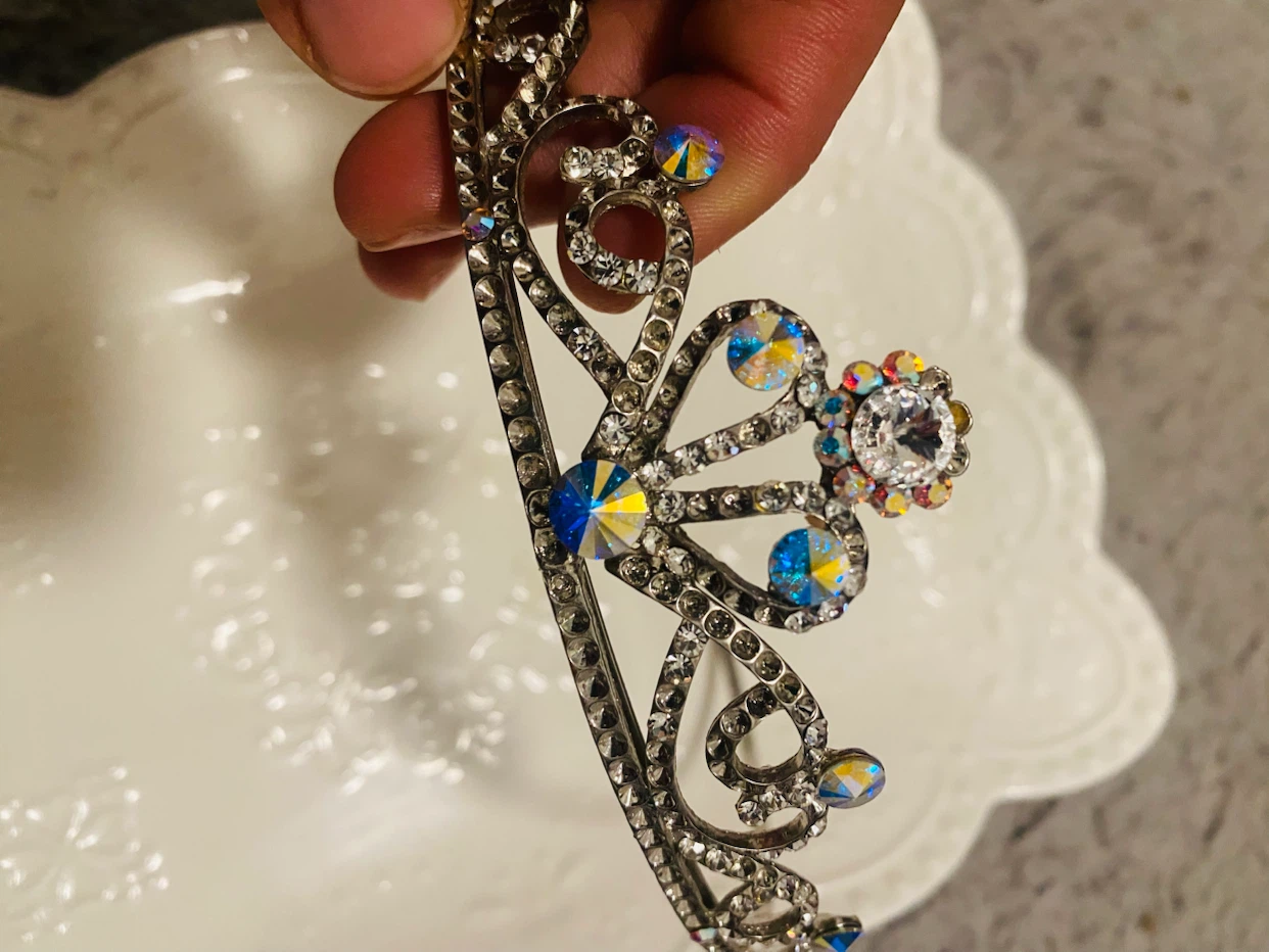 Sparkly Tiara with Rhinestones - photo 2