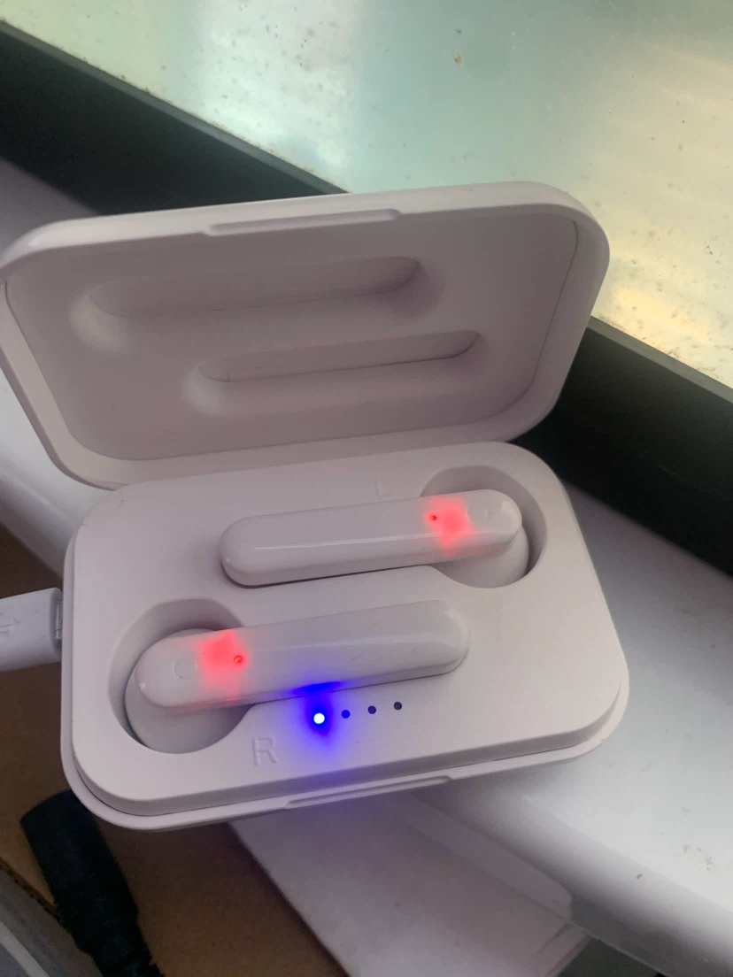 CLEAR SERIES True Wireless Earbuds - photo 2