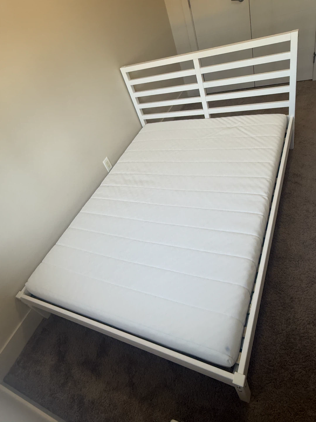 [IKEA] Queen Bed Frame (TARVA) + Foam Mattress (ÅSVANG) - photo 2