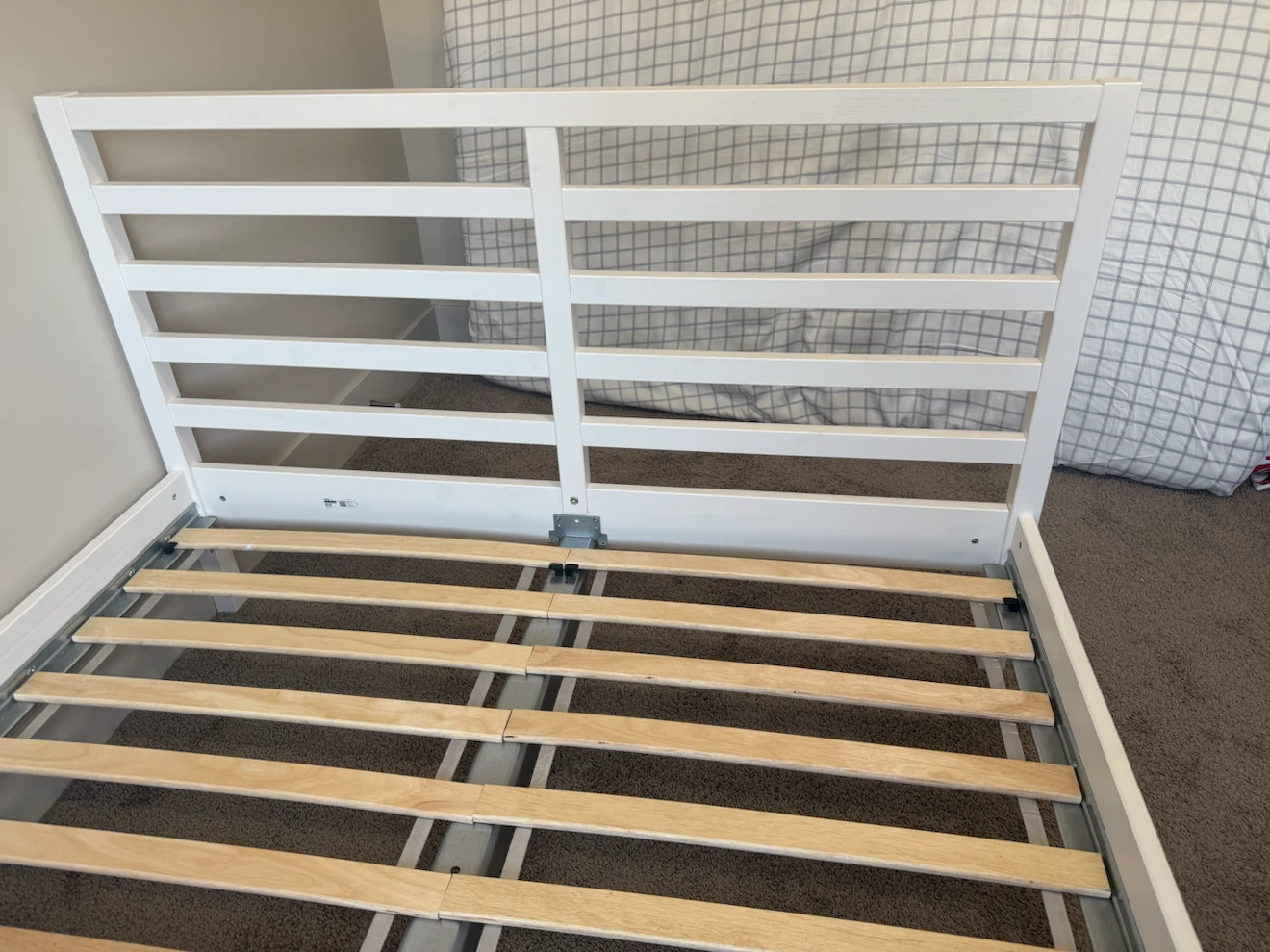 [IKEA] Queen Bed Frame (TARVA) + Foam Mattress (ÅSVANG) - photo 4