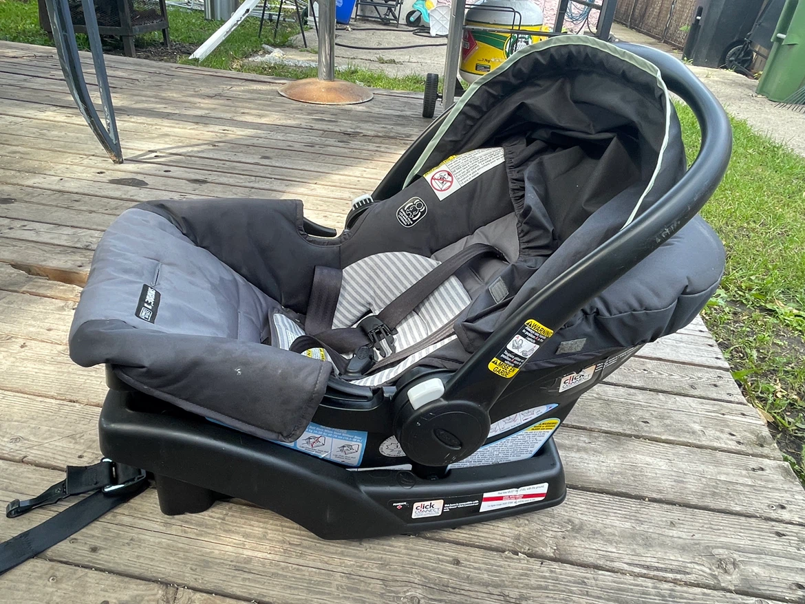 Graco SnugRide 30 Infant Car Seat - photo 3