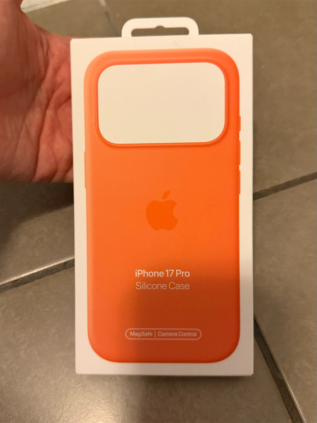 Official Apple iPhone 17 Pro Silicone Case w/ MagSafe - Orange