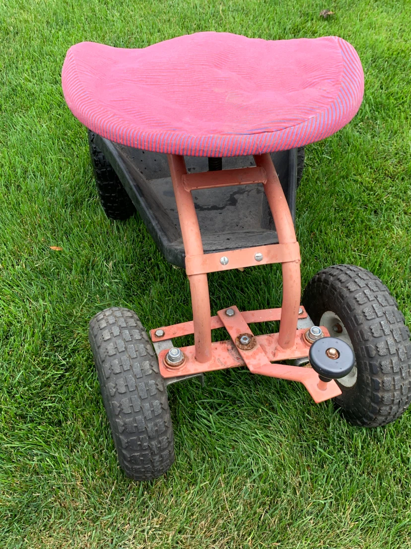 Garden Cart with Swivel Seat