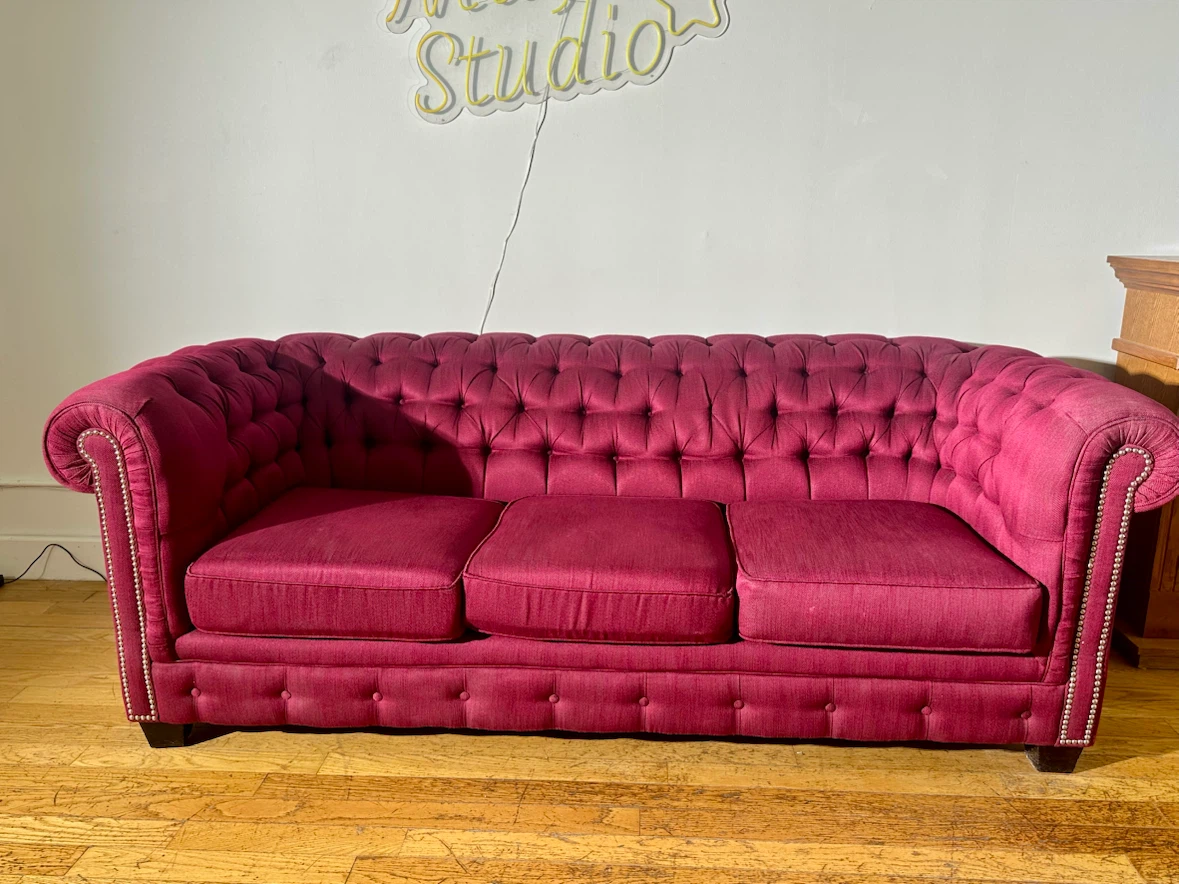 Burgundy Velvet Chesterfield Sofa - photo 5