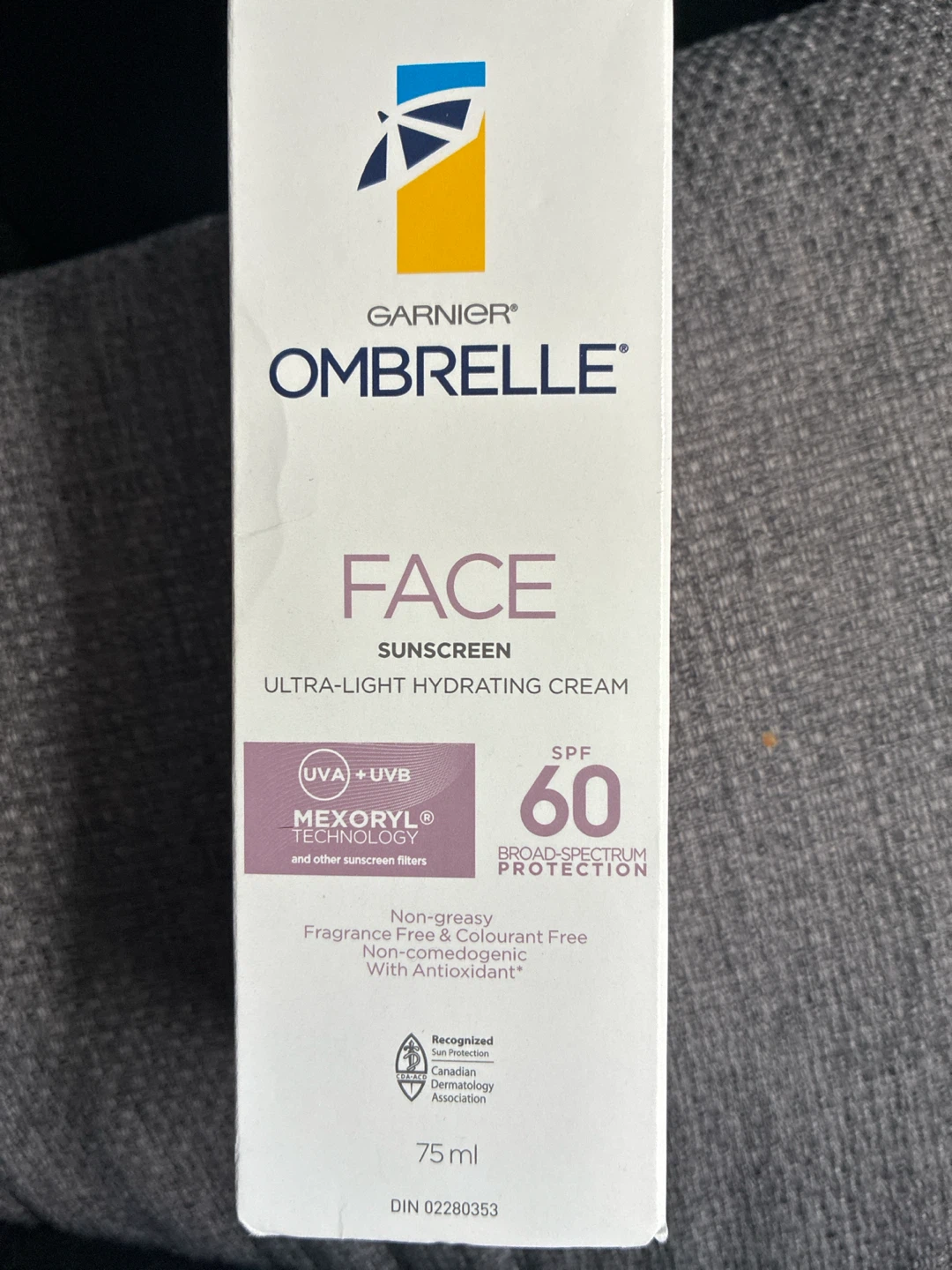 Garnier Ombrelle Face Sunscreen SPF 60