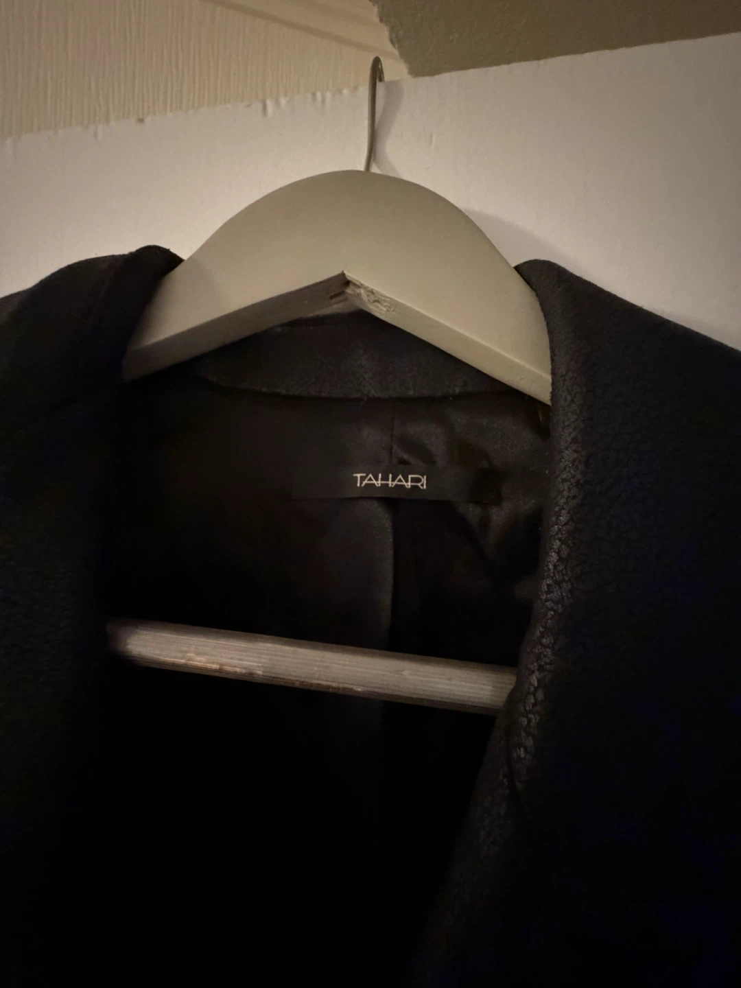 Tahari Black Faux Leather Jacket - photo 2