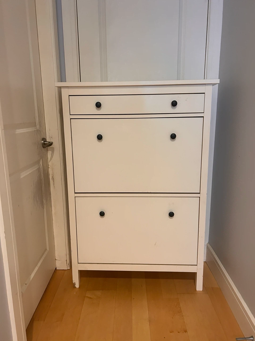 White Shoe Cabinet - photo 2
