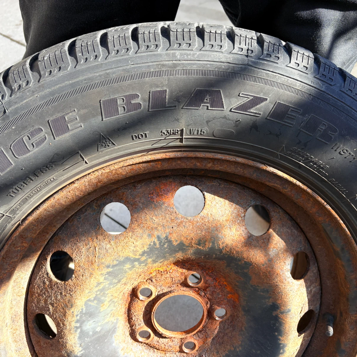 Snow tires