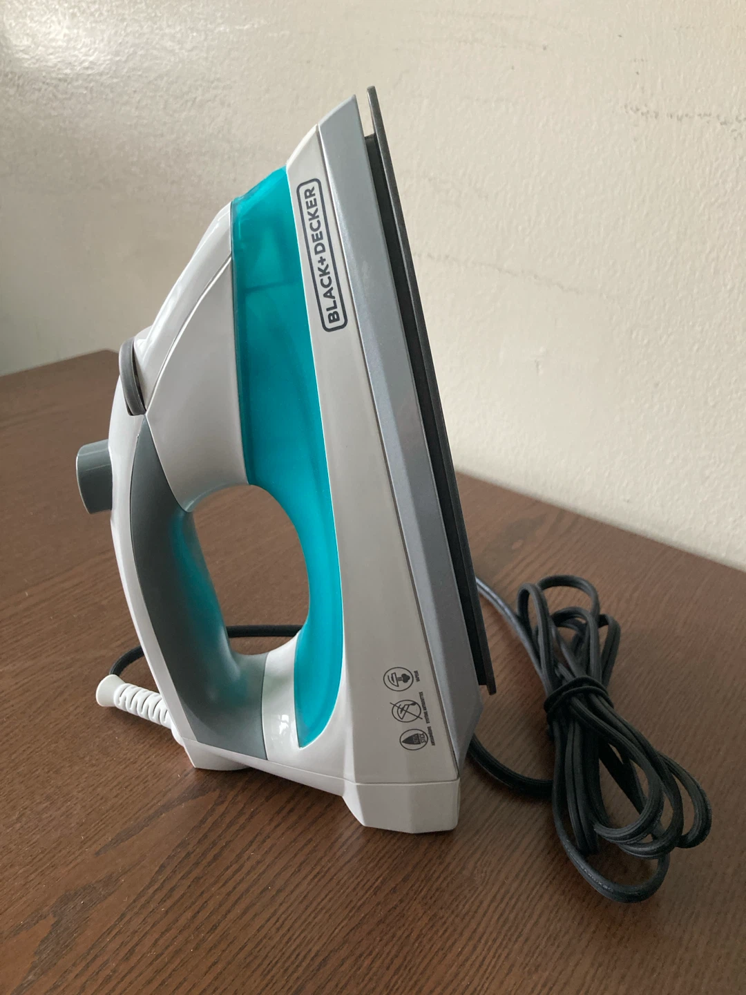 Black+Decker Iron - photo 3