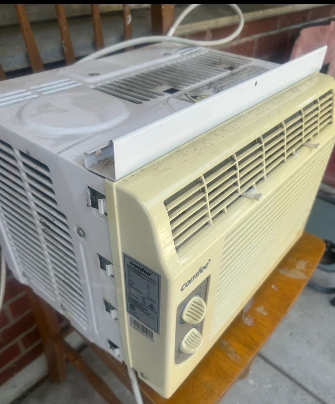 Comfee Window Air Conditioner - photo 2