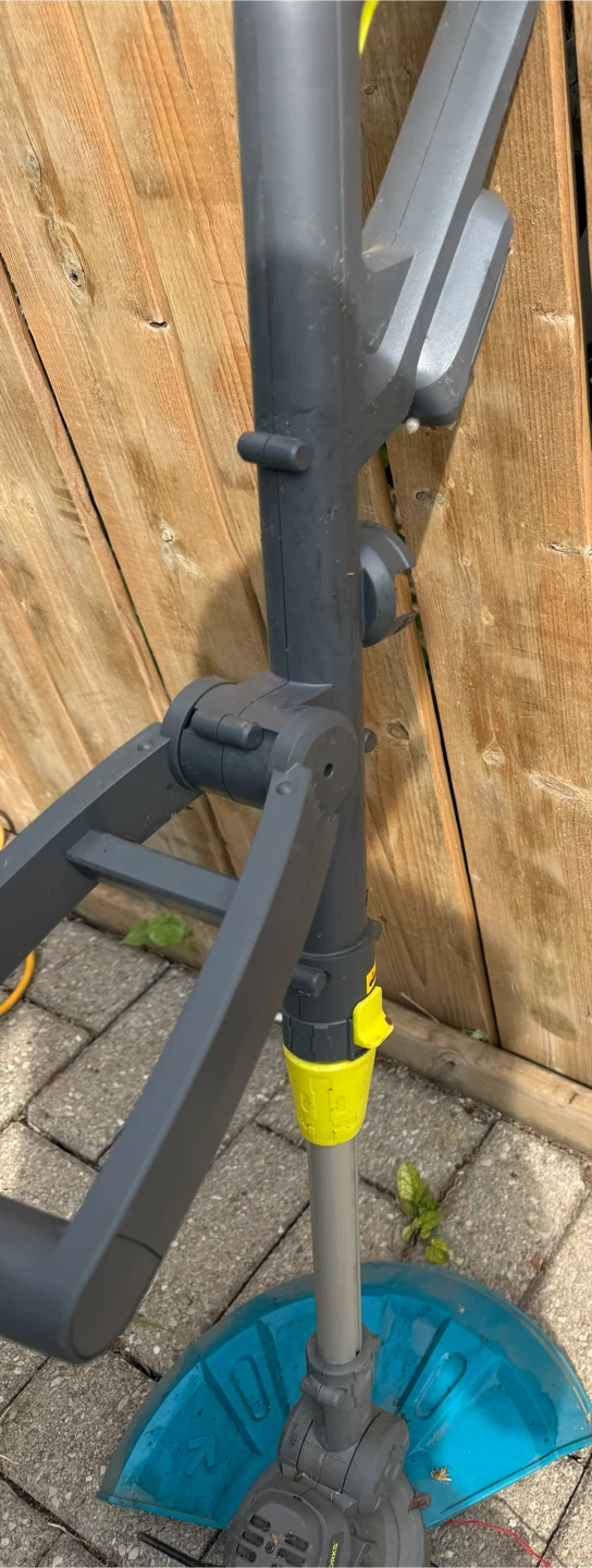 Yardworks Trimmer battery - photo 2