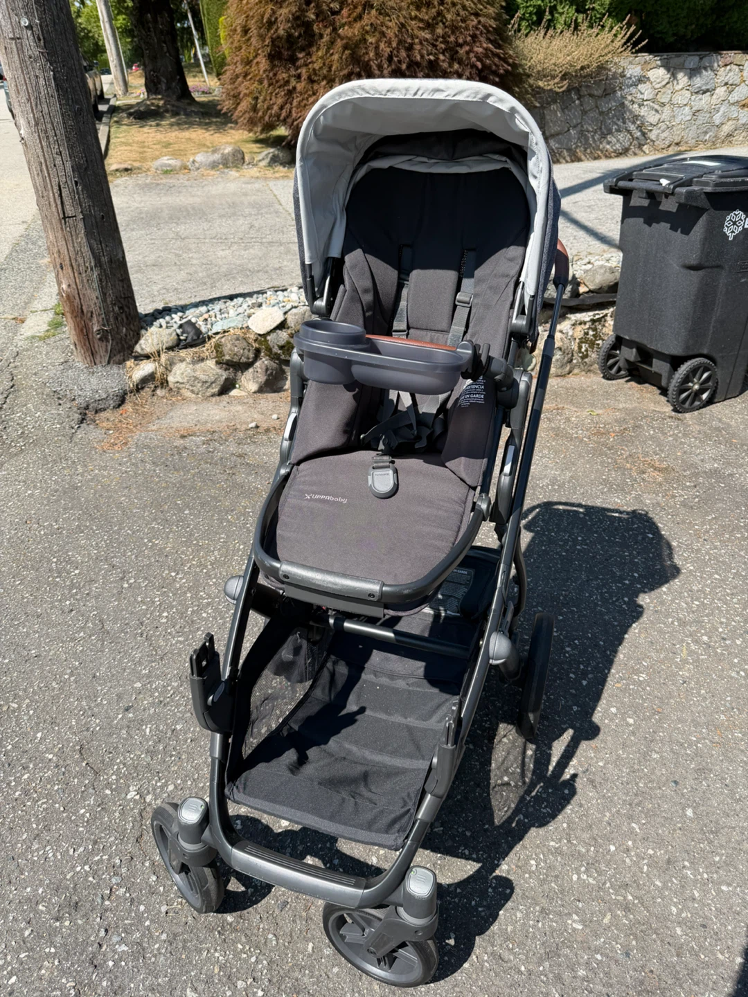 Uppababy Vista V3 + upper and lower adapters