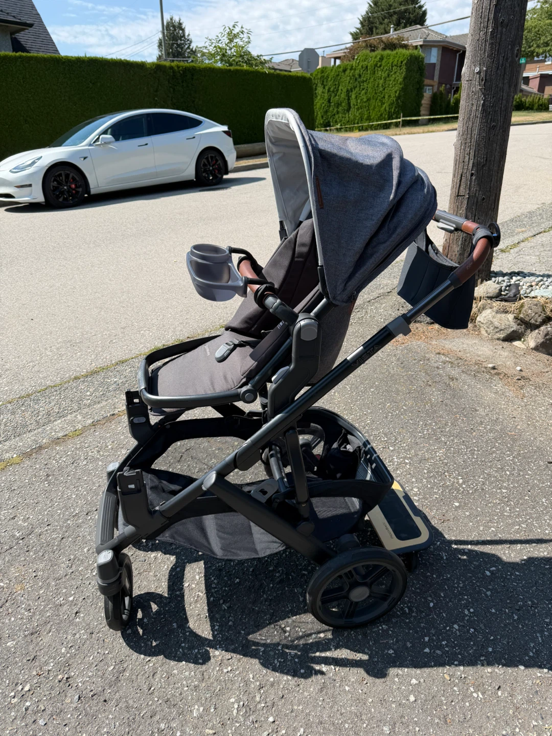 Uppababy Vista V3 + upper and lower adapters - photo 2