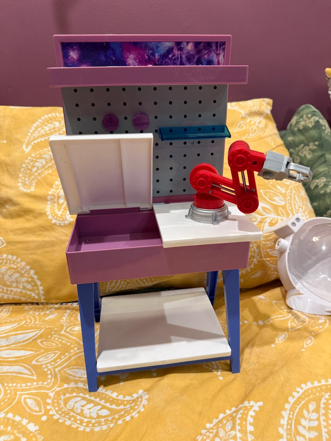 American Girl doll Science Lab Workbench with Robot Arm - photo 2