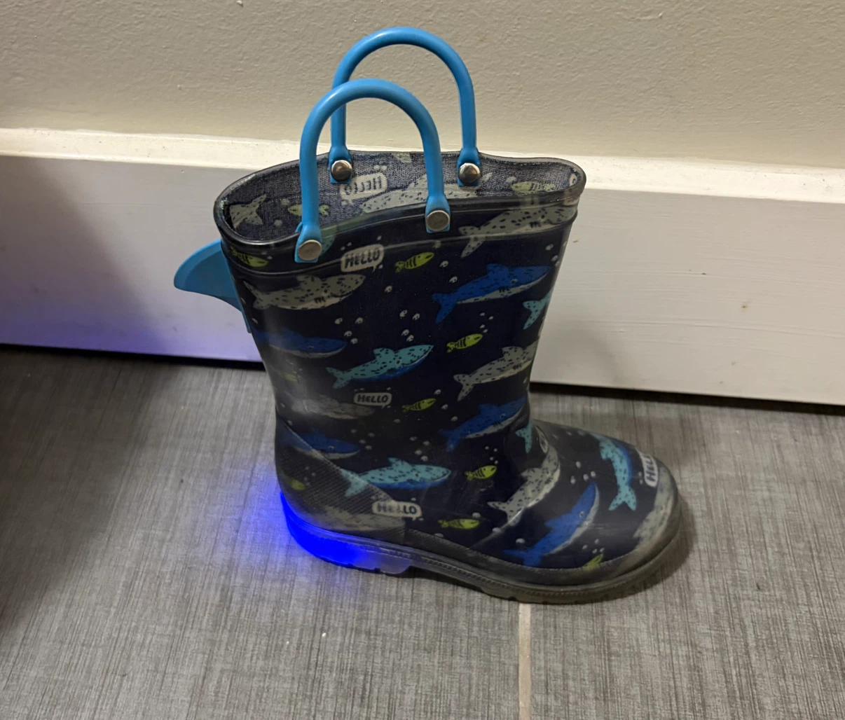 Kids Light-Up Shark Rain Boots (size 8) - photo 5