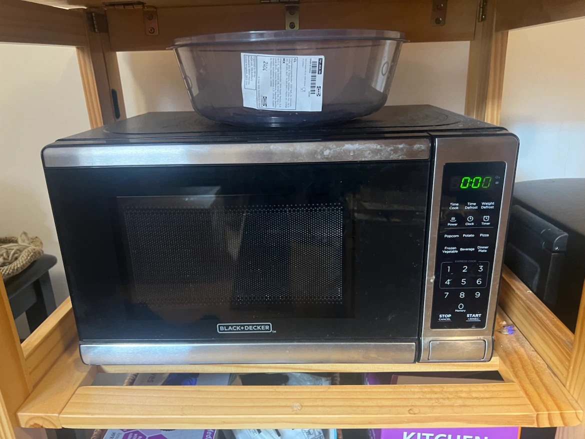 Black and Decker microwave