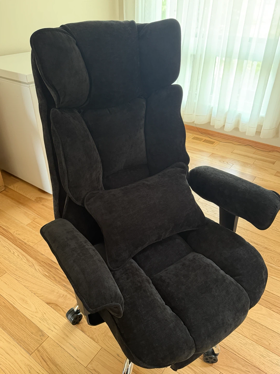 Efomao office chair