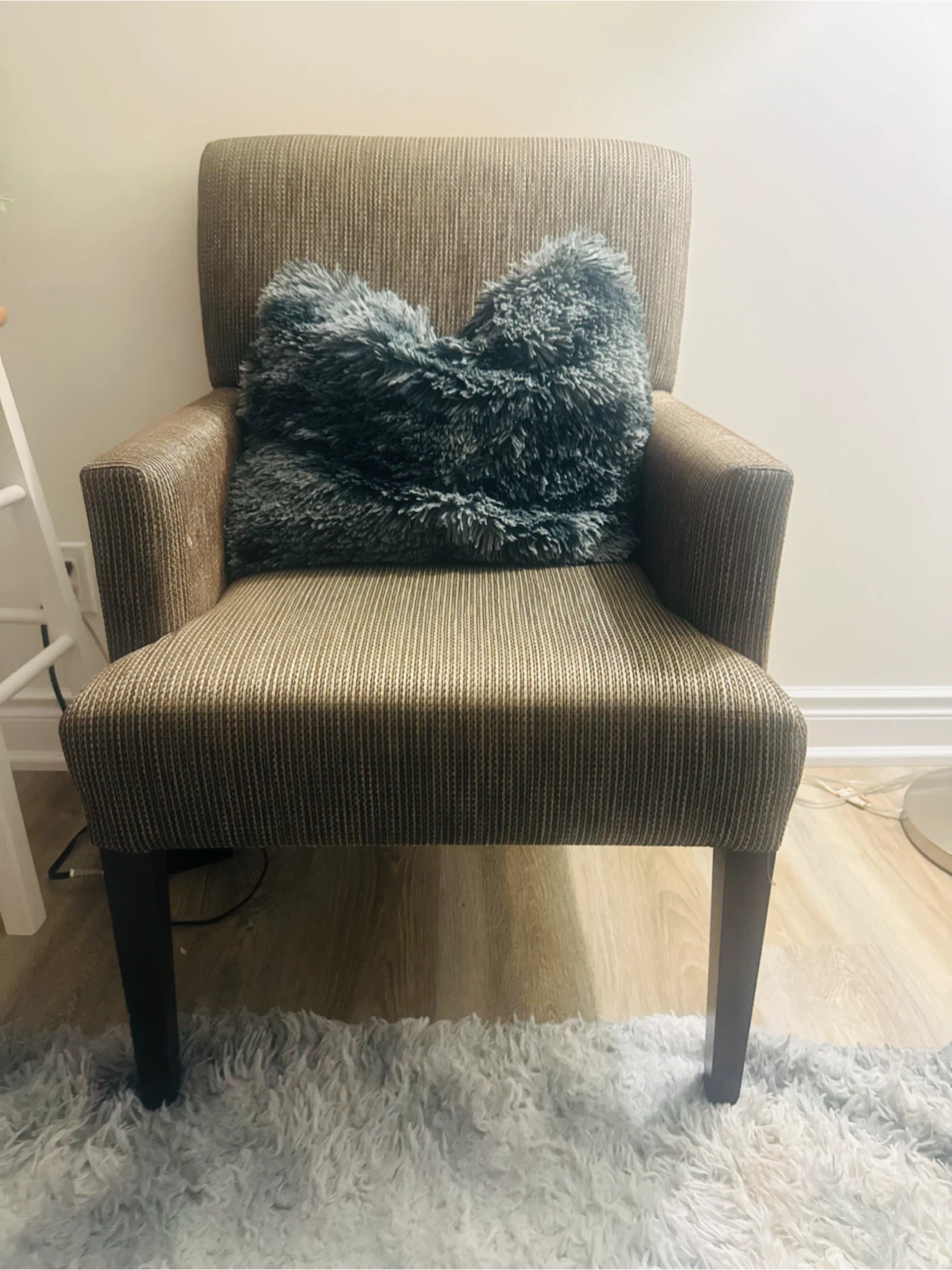 Pair of Modern Brown Accent Chairs (2 Chairs) – Great Condition! - photo 3