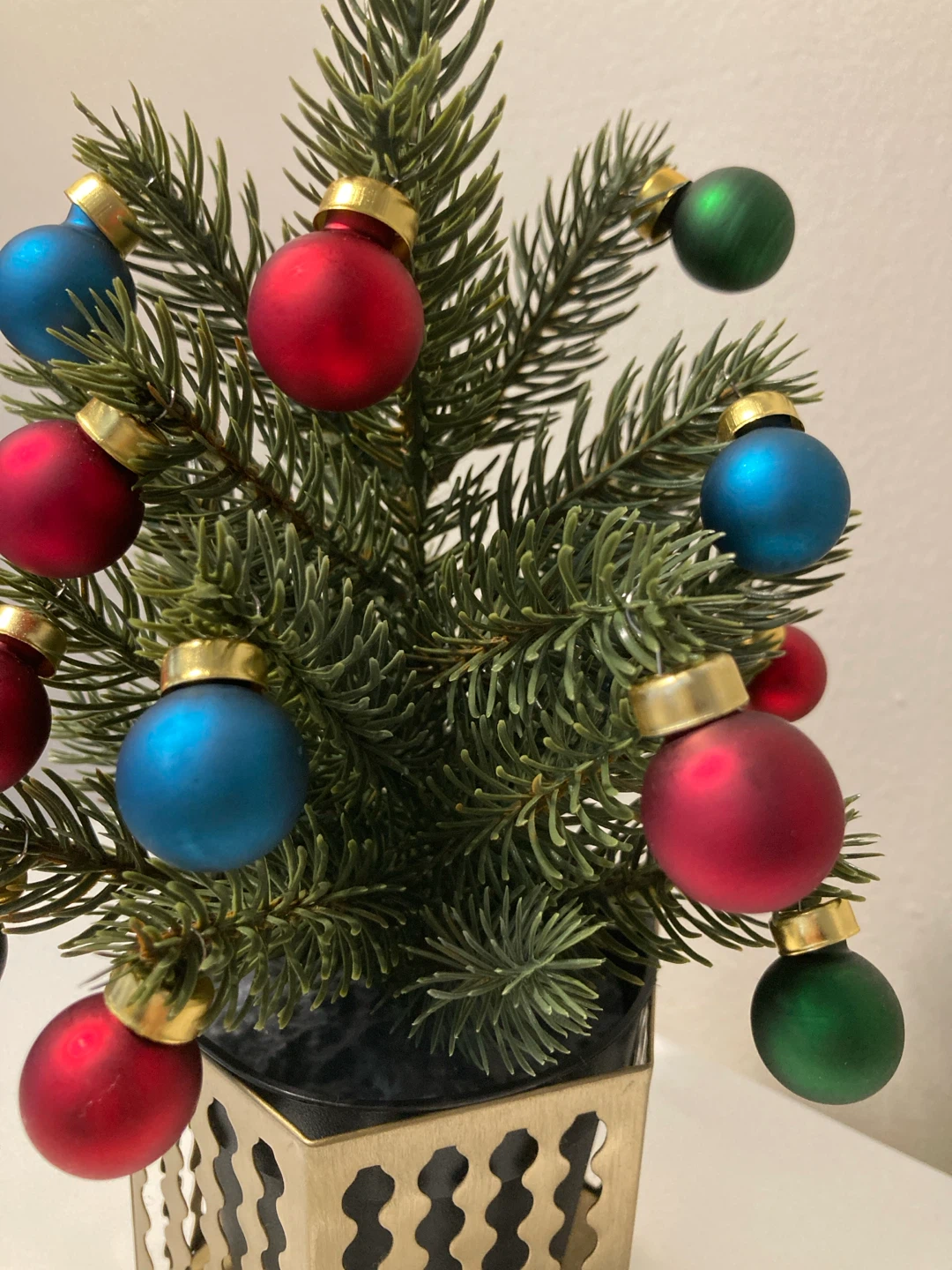 IKEA Christmas Tree Mini with Ornaments in Gold Pot - photo 2