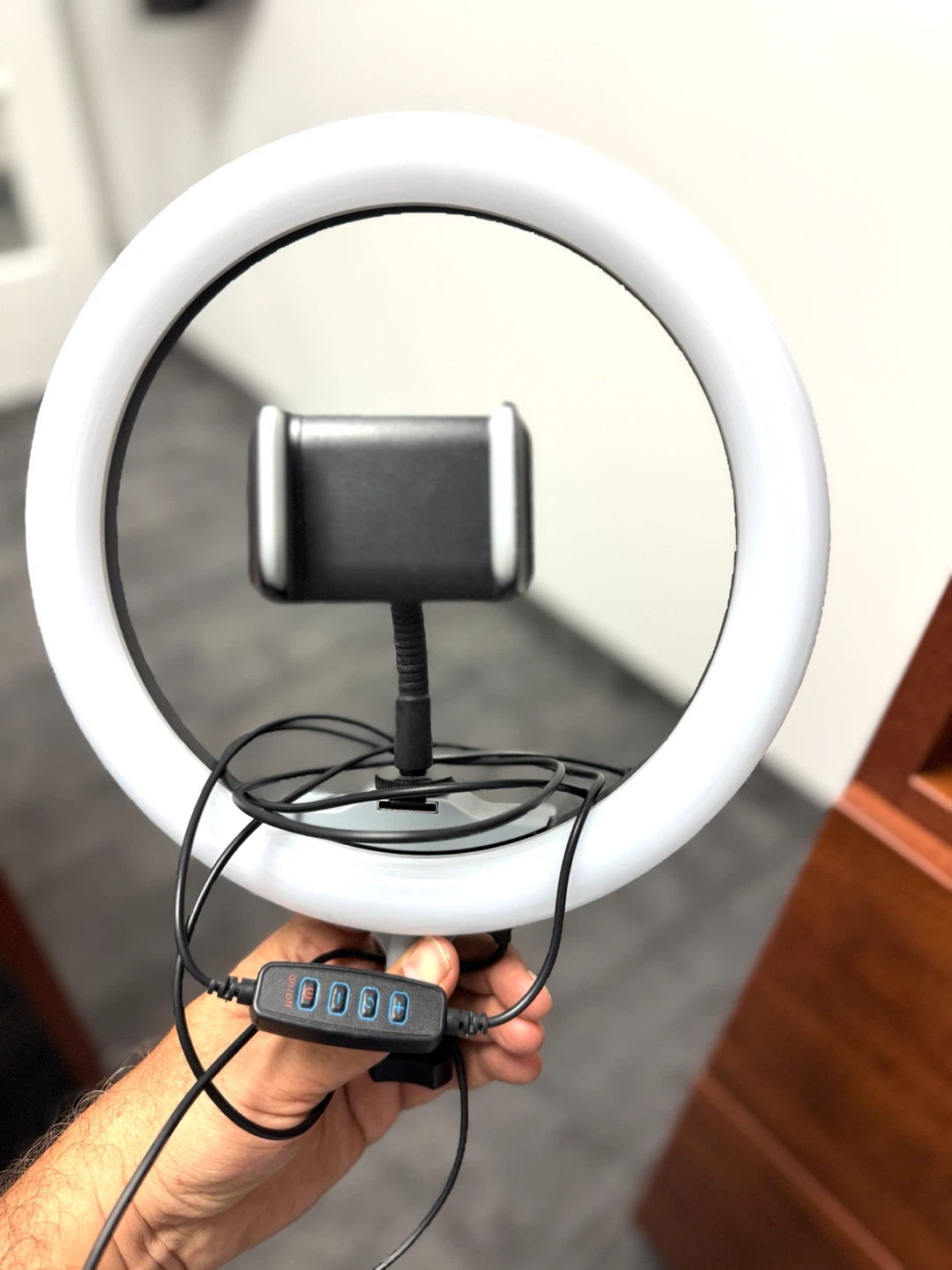 Ring Light with Phone Holder - photo 2