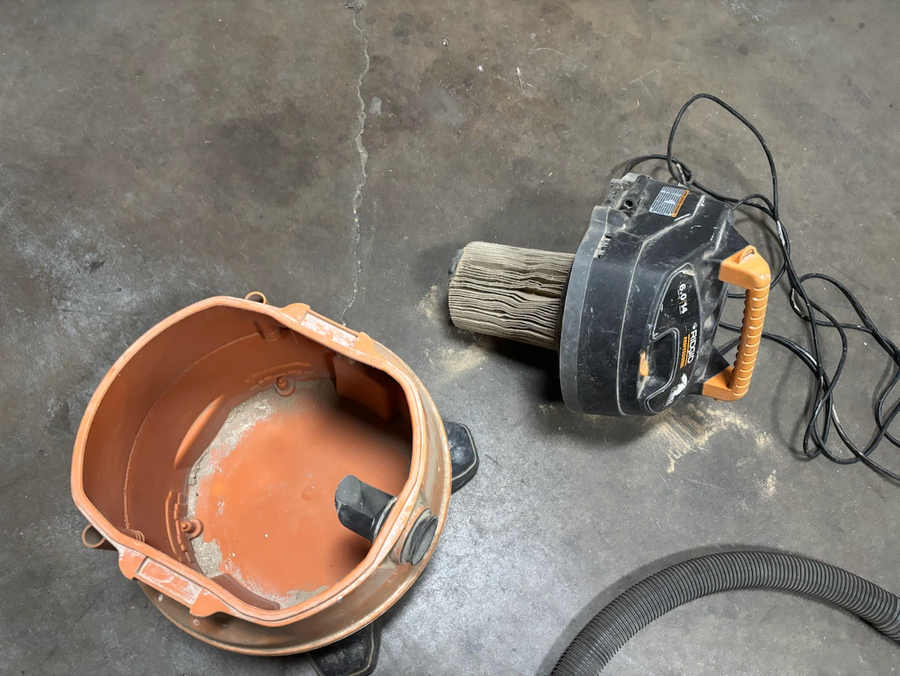 RIDGID 6.0 Gallon Wet/Dry Vac - photo 2