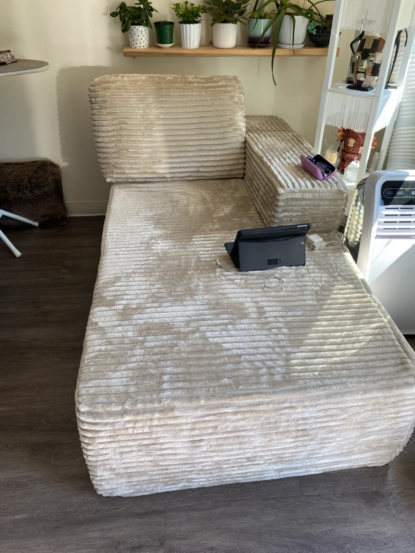 Velvet Chaise Lounge Chair - photo 3