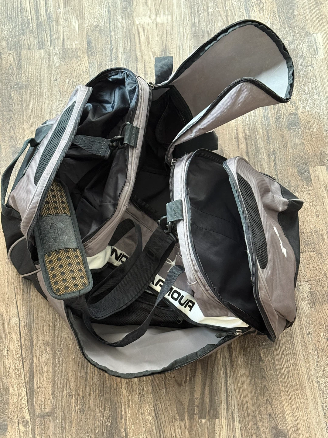 Under Armour Duffle Bag - photo 4