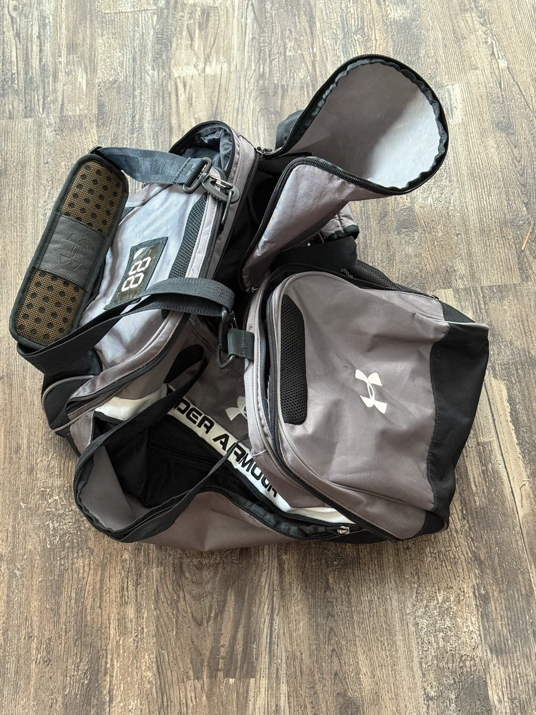 Under Armour Duffle Bag - photo 5