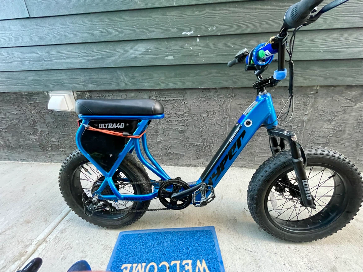 Blue HYPER ULTRA40 Electric Fat Tire Bike