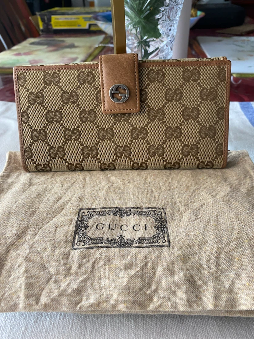 Gucci GG Canvas Continental Wallet