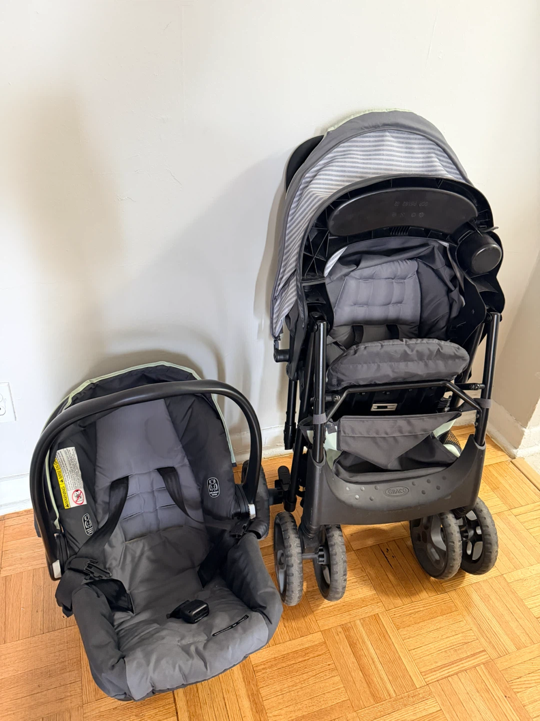 Graco Infant Car Seat and Stroller Travel System - photo 2