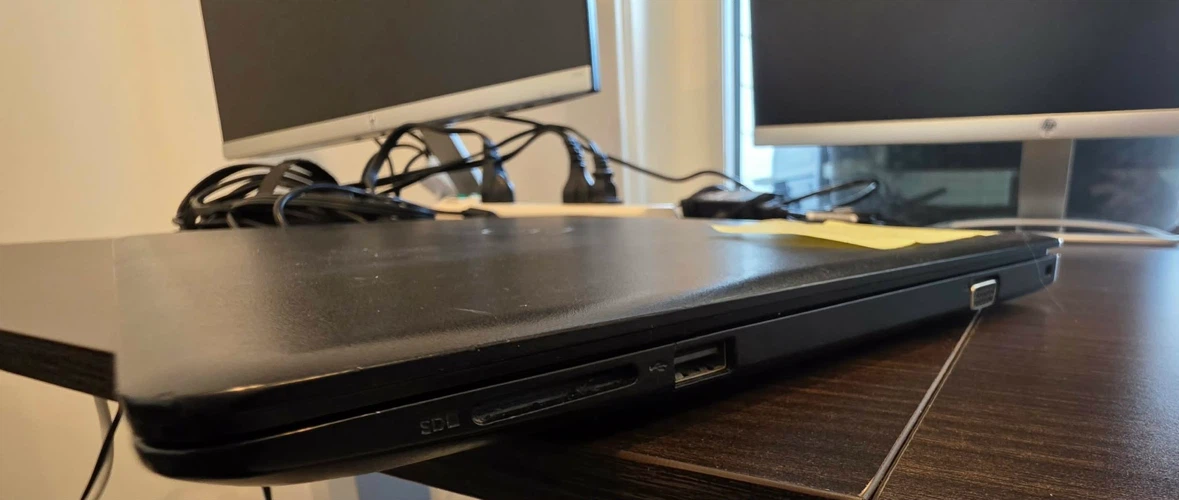 Dell Latitude 3490 | 8th Gen i5 | 8GB RAM | Windows 11 - photo 3