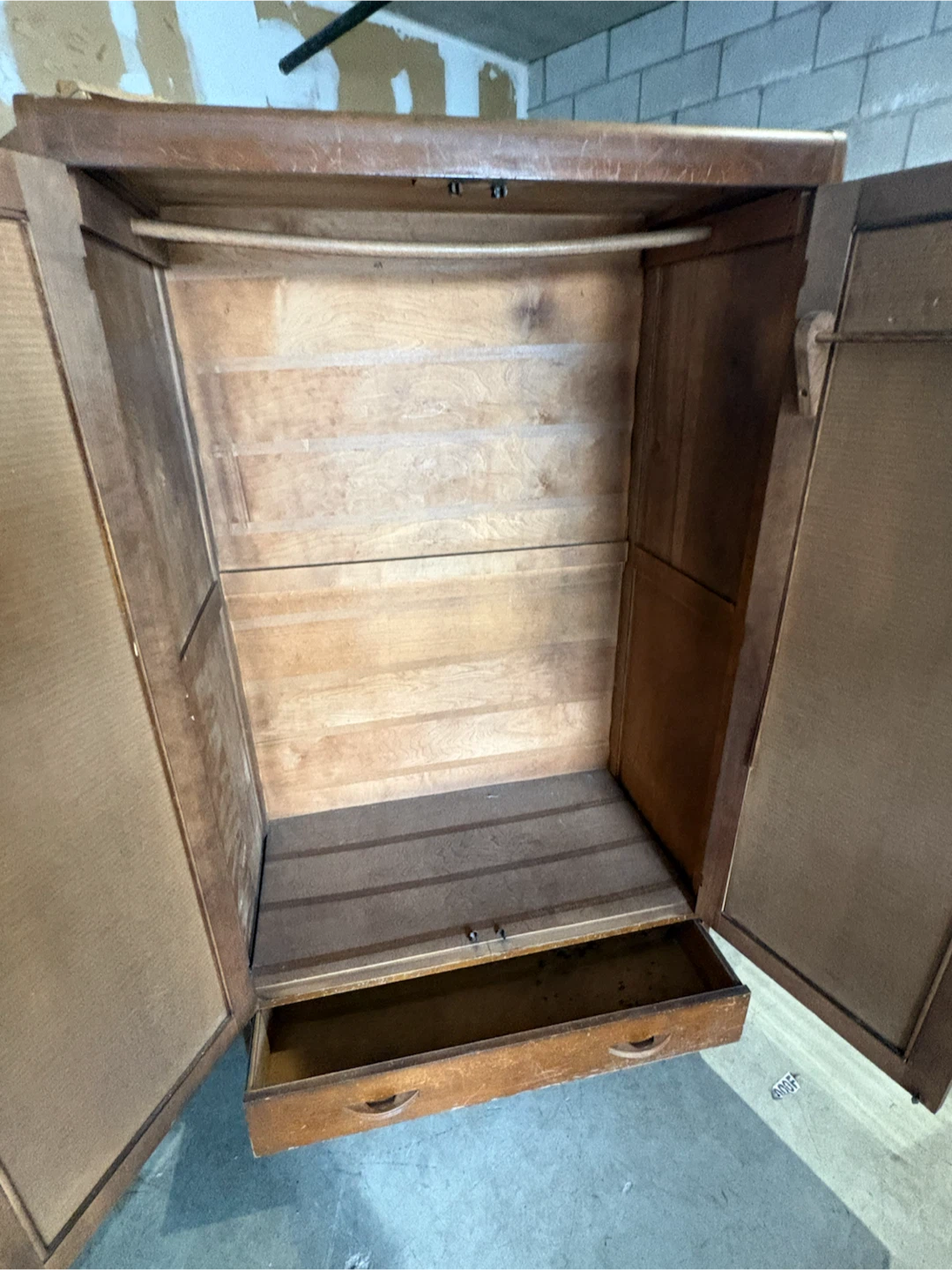Free delivery used antique Vintage Wooden Wardrobe Armoire - photo 5